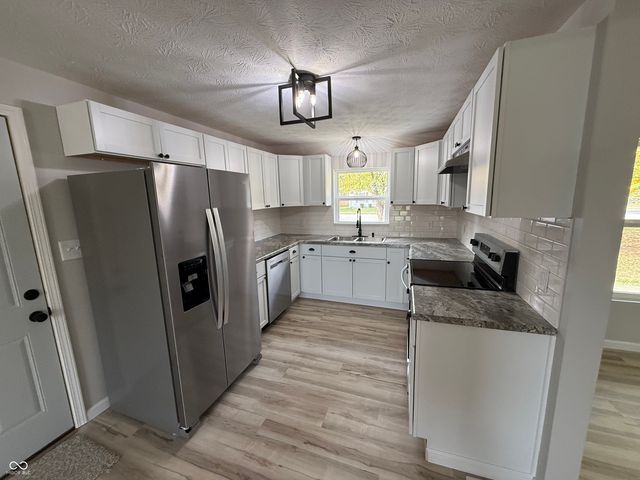 602 S Murphy Avenue, Brazil, IN 47834