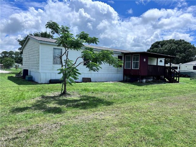 3704 DUSTIN DR, Labelle, FL 33935