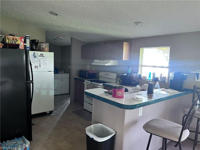 3704 DUSTIN DR, Labelle, FL 33935