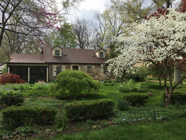 5214 Woodside Drive, Indianapolis, IN 46228