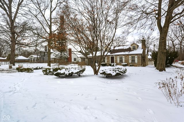 5214 Woodside Drive, Indianapolis, IN 46228