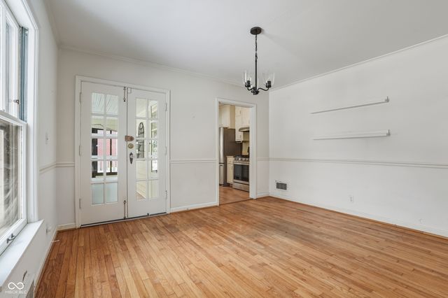 5214 Woodside Drive, Indianapolis, IN 46228