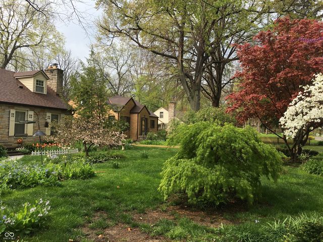 5214 Woodside Drive, Indianapolis, IN 46228