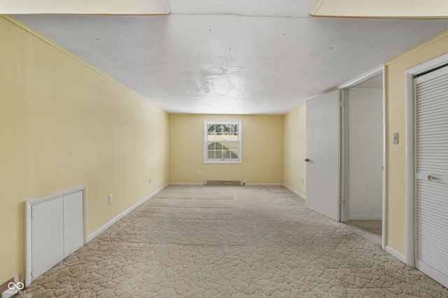 5214 Woodside Drive, Indianapolis, IN 46228