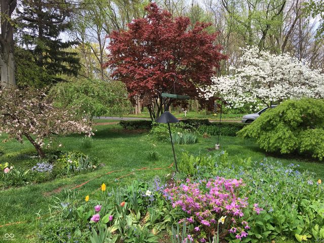 5214 Woodside Drive, Indianapolis, IN 46228