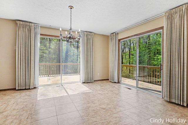 7550 Woodsy End Street, Middleville, MI 49333