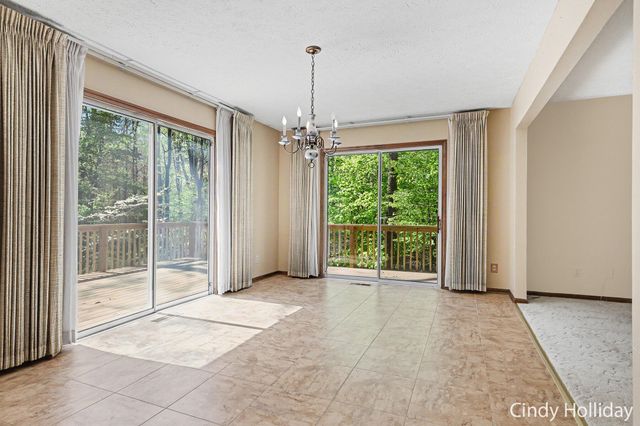 7550 Woodsy End Street, Middleville, MI 49333