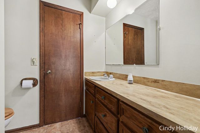 7550 Woodsy End Street, Middleville, MI 49333