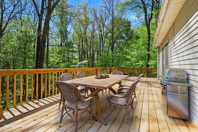 7550 Woodsy End Street, Middleville, MI 49333