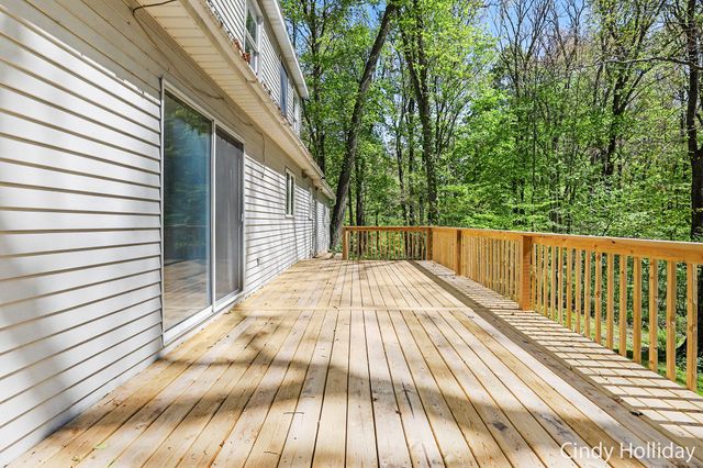7550 Woodsy End Street, Middleville, MI 49333