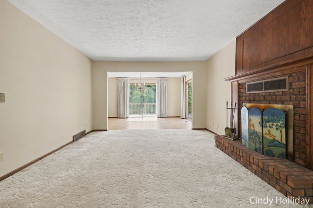 7550 Woodsy End Street, Middleville, MI 49333