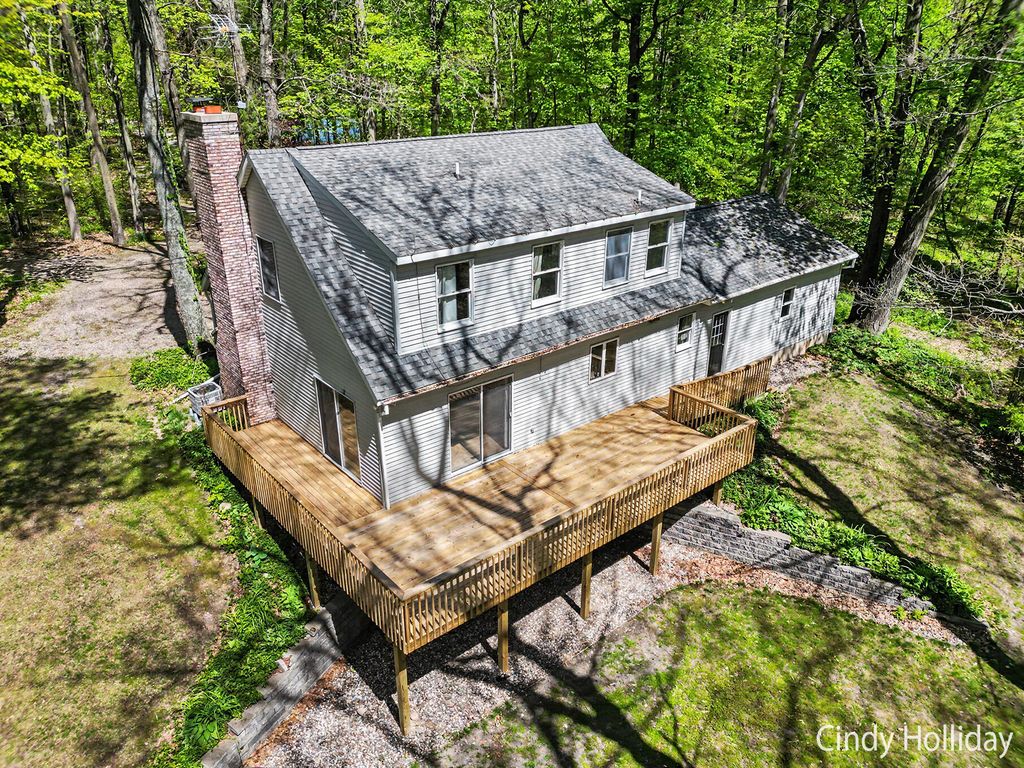 7550 Woodsy End Street, Middleville, MI 49333