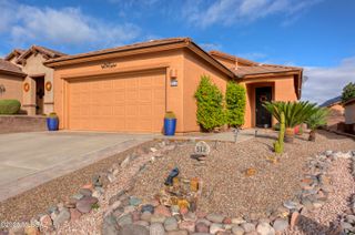 512 W Bazille Way, Green Valley, AZ 85614
