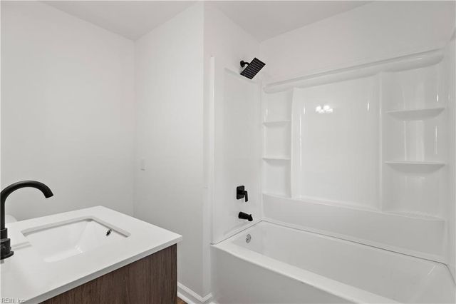 584 Gilpark RD, Dendron, VA 23839