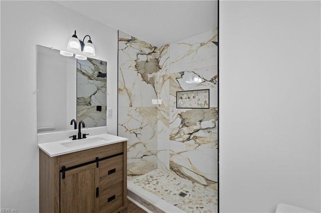 584 Gilpark RD, Dendron, VA 23839