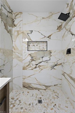 584 Gilpark RD, Dendron, VA 23839