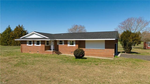 584 Gilpark RD, Dendron, VA 23839