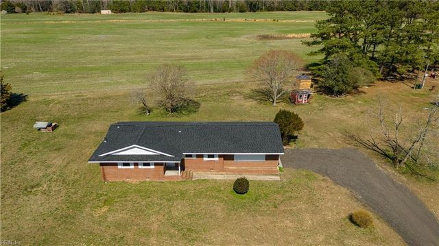 584 Gilpark RD, Dendron, VA 23839
