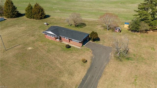 584 Gilpark RD, Dendron, VA 23839