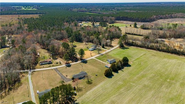 584 Gilpark RD, Dendron, VA 23839