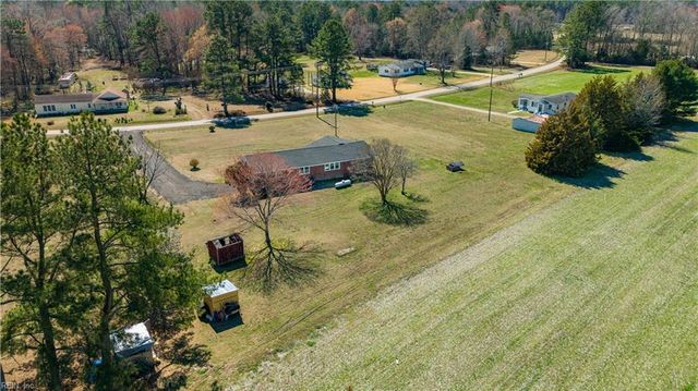 584 Gilpark RD, Dendron, VA 23839