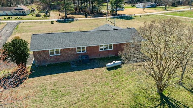 584 Gilpark RD, Dendron, VA 23839