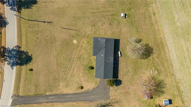 584 Gilpark RD, Dendron, VA 23839