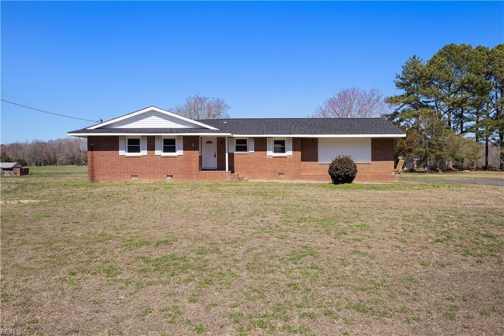 584 Gilpark RD, Dendron, VA 23839