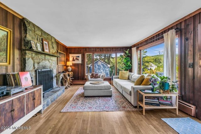 475 Locust Point Road, Rumson, NJ 07760