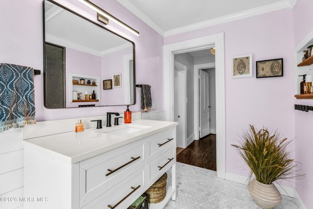 475 Locust Point Road, Rumson, NJ 07760