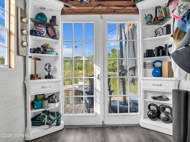 475 Locust Point Road, Rumson, NJ 07760