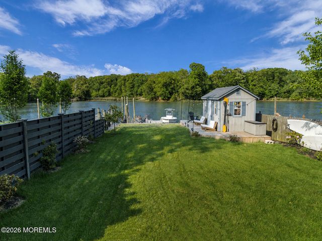 475 Locust Point Road, Rumson, NJ 07760
