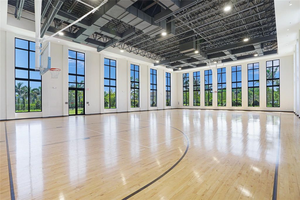 Image 16 of property listing at 9627 Watercrest Isle, Parkland, FL 33076