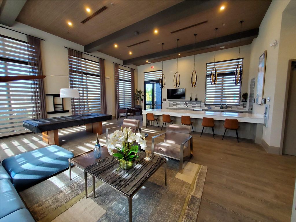 Image 17 of property listing at 9627 Watercrest Isle, Parkland, FL 33076