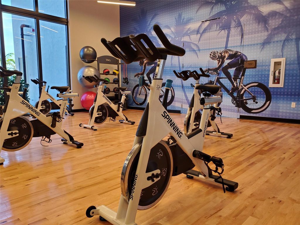 Image 22 of property listing at 9627 Watercrest Isle, Parkland, FL 33076