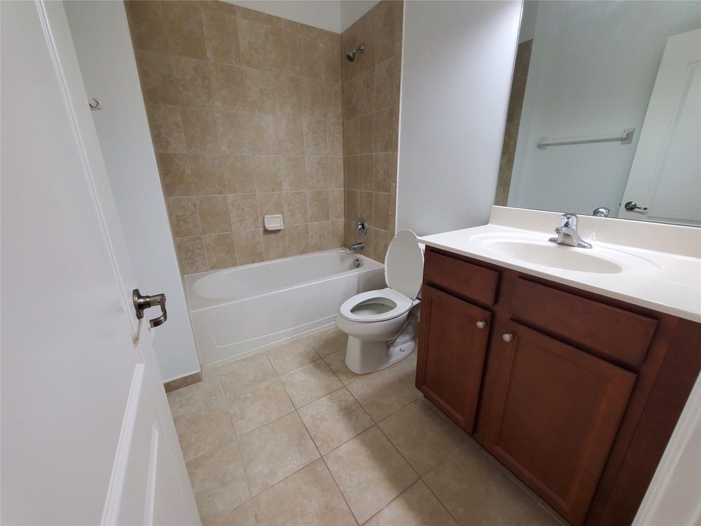 Image 6 of property listing at 9627 Watercrest Isle, Parkland, FL 33076