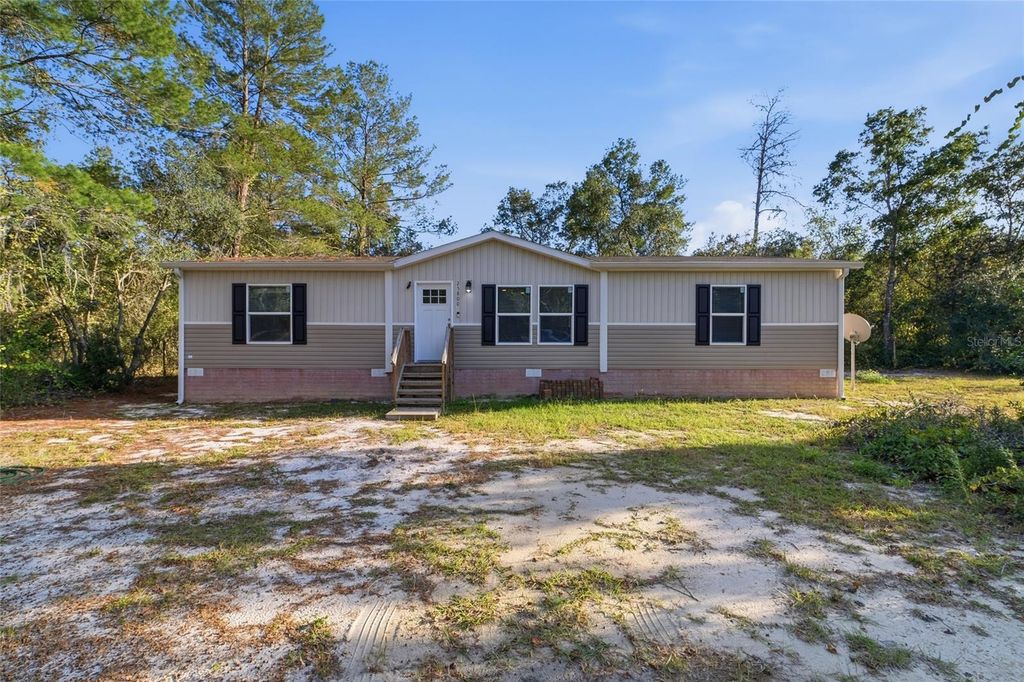 25800 BLUE LAKES DRIVE, Paisley, FL 32767
