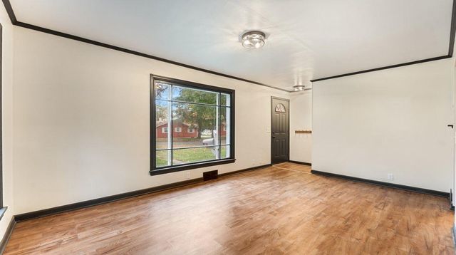 545 4th Avenue SW, Hutchinson, MN 55350