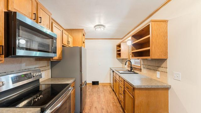545 4th Avenue SW, Hutchinson, MN 55350