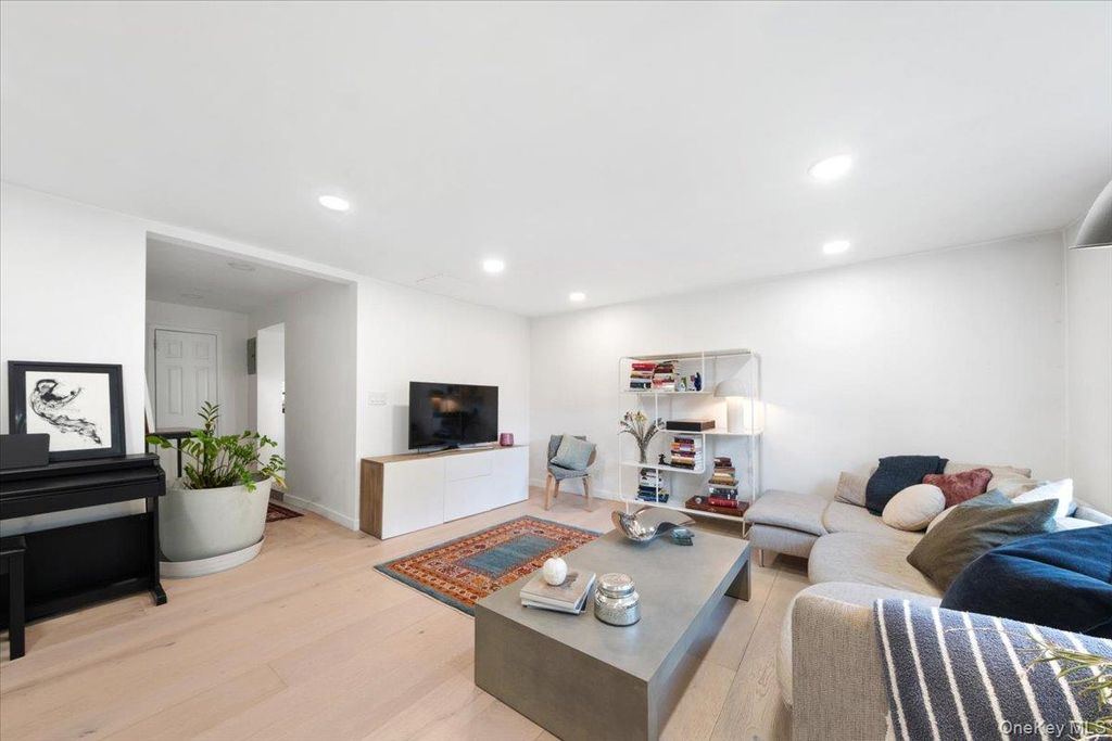 30 Windsor Terrace AA1, White Plains, NY 10601 — photo 3