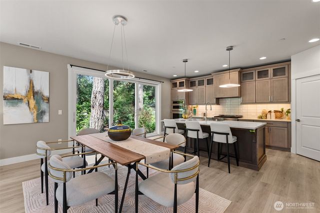 9509 186th Court NE, Redmond, WA 98052