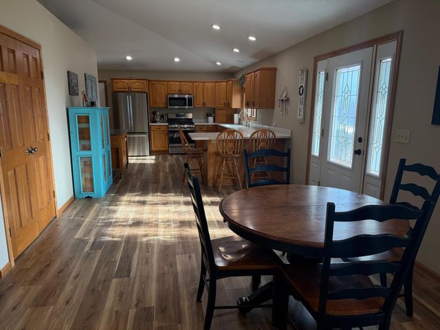 16612 670th Avenue, Alden, MN 56009