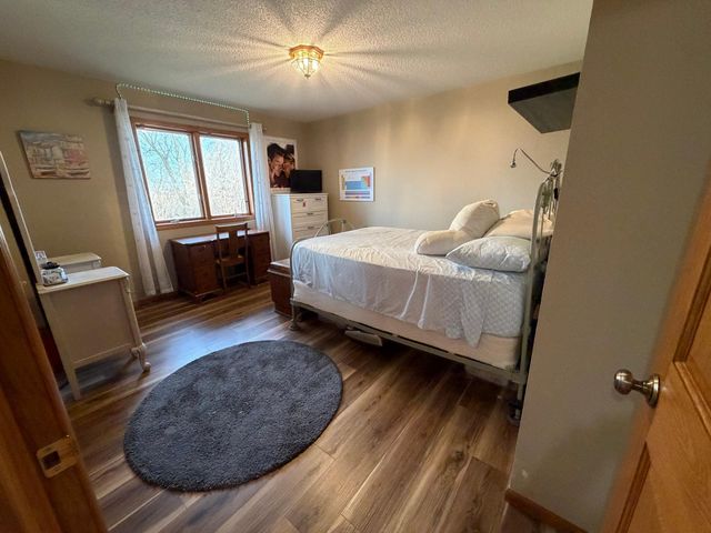 16612 670th Avenue, Alden, MN 56009