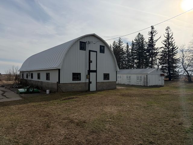 16612 670th Avenue, Alden, MN 56009