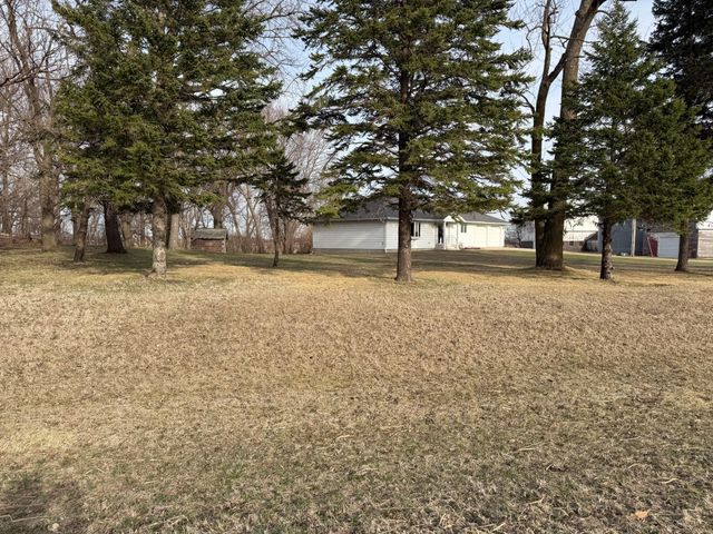 16612 670th Avenue, Alden, MN 56009