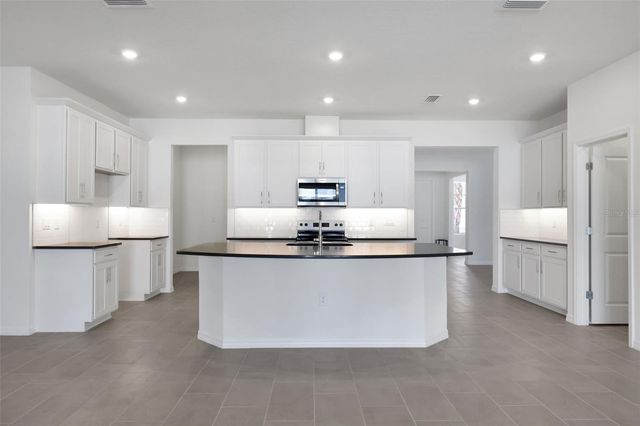 17534 VALLEYWOOD PARKWAY, Land O Lakes, FL 34638