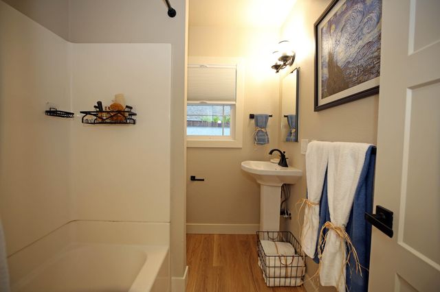 2910 Anita Street, Redding, CA 96001