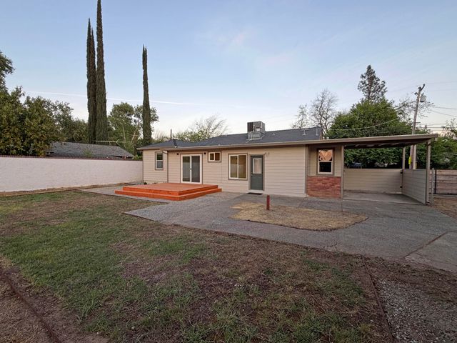 2910 Anita Street, Redding, CA 96001