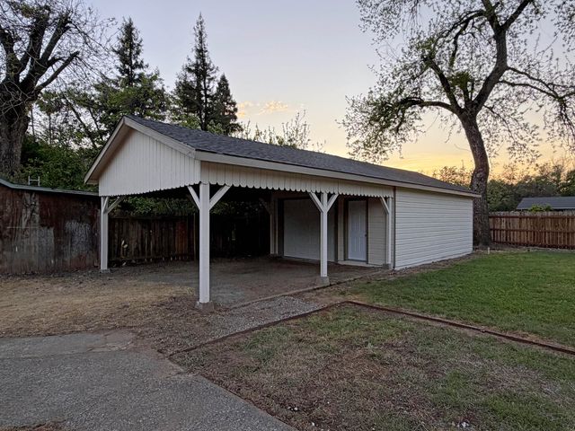 2910 Anita Street, Redding, CA 96001