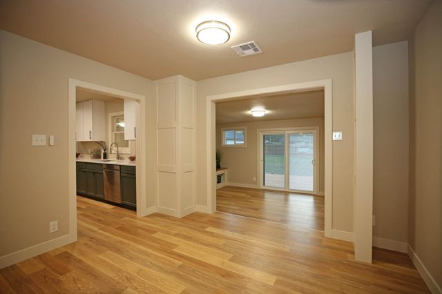 2910 Anita Street, Redding, CA 96001